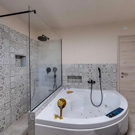 With Swimming Pool And Children's Playground, In A Quiet Area - By Traveler Tourist Agency Krk - Id 2686 Villa Kastav