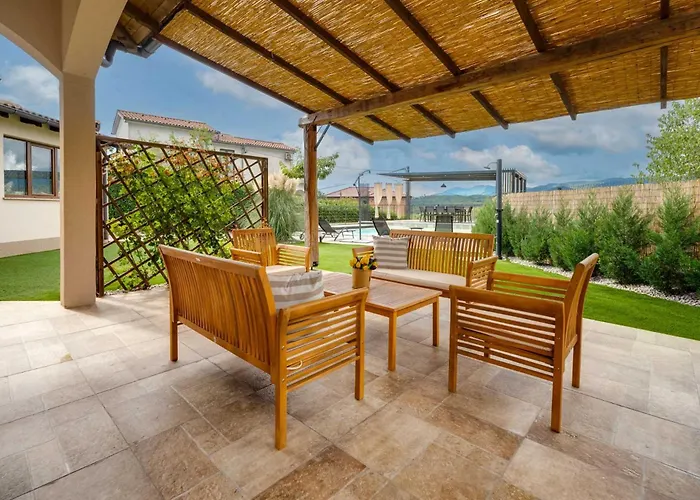 Villa With Swimming Pool And Children's Playground, In A Quiet Area - By Traveler Tourist Agency Krk - Id 2686 *