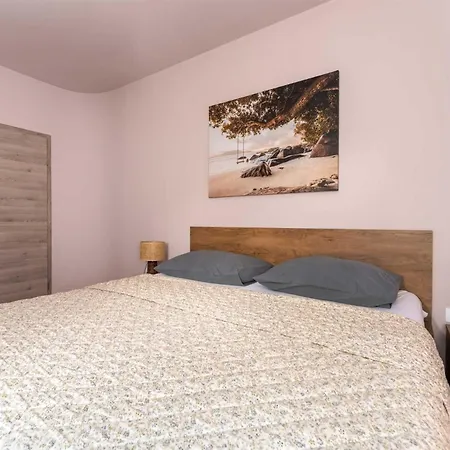 Villa With Swimming Pool And Children's Playground, In A Quiet Area - By Traveler Tourist Agency Krk - Id 2686 *
